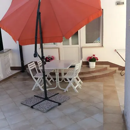 Nina Apartment *