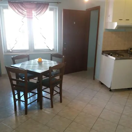 Nina Apartment *
