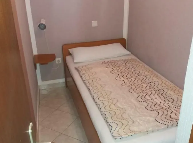 Nina Цриквеница